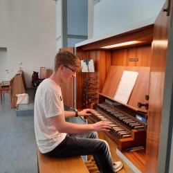 Orgel im Klavierunterricht