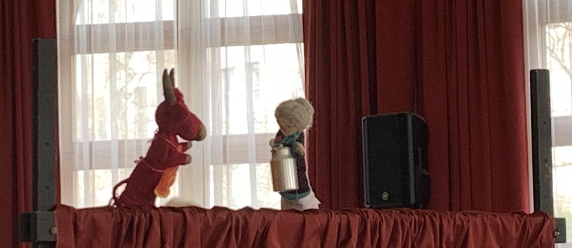 Figurentheater; Puppen tanzen