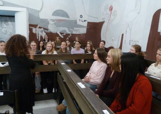 Besuch in der Synagoge, Religion