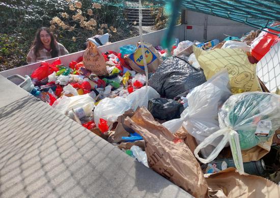 KSL saves the planet; Müll sammeln